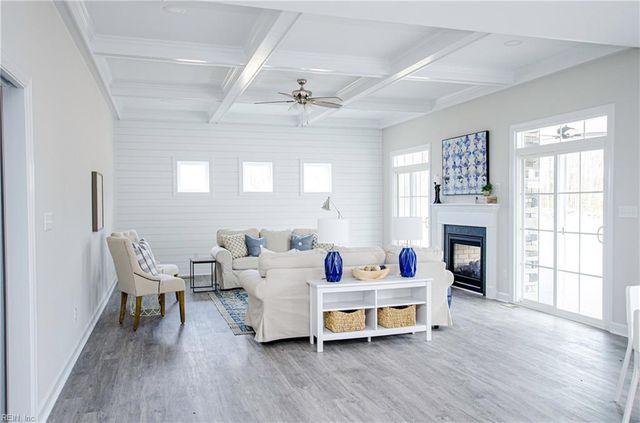 413 Octavia DR, Yorktown, VA 23693