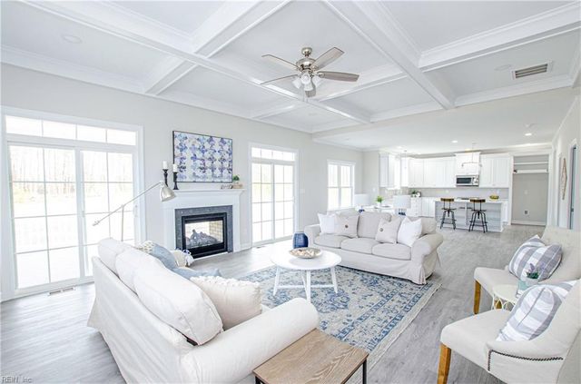 413 Octavia DR, Yorktown, VA 23693