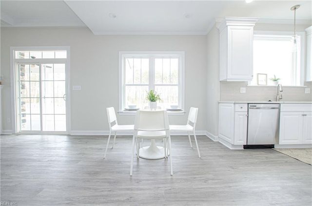 413 Octavia DR, Yorktown, VA 23693