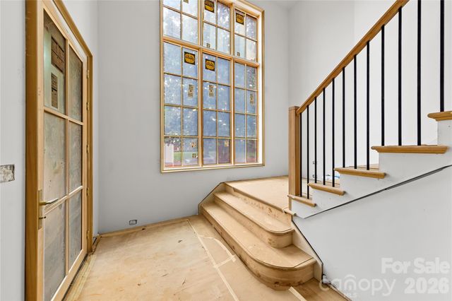 122 Lansdowne Road, Charlotte, NC 28270
