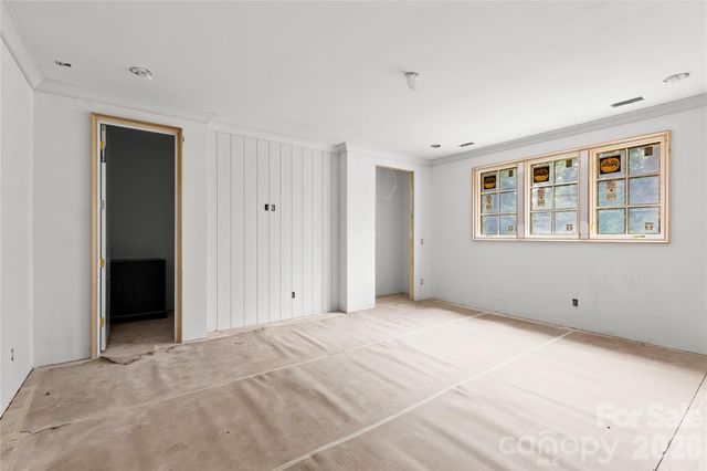 122 Lansdowne Road, Charlotte, NC 28270