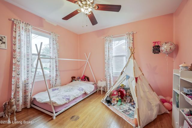 212 Sage Rd, Louisville, KY 40207