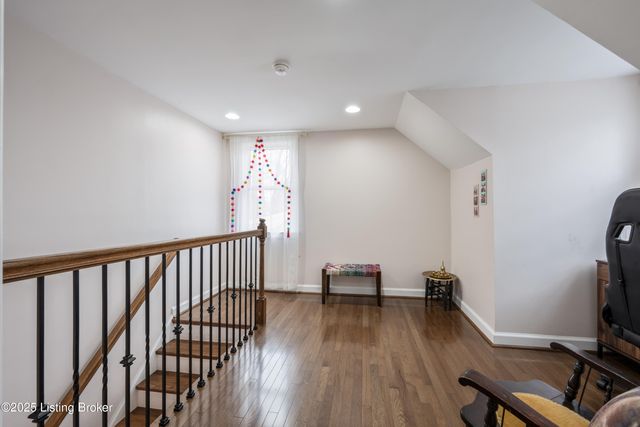 212 Sage Rd, Louisville, KY 40207