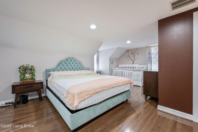 212 Sage Rd, Louisville, KY 40207