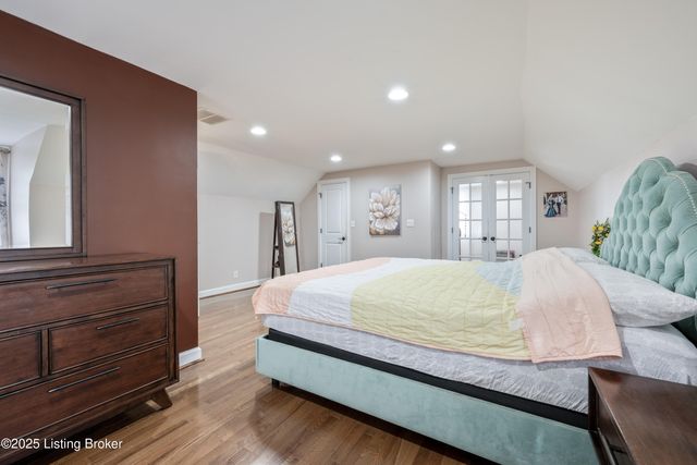 212 Sage Rd, Louisville, KY 40207