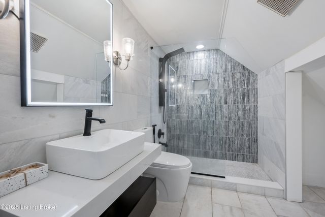 212 Sage Rd, Louisville, KY 40207