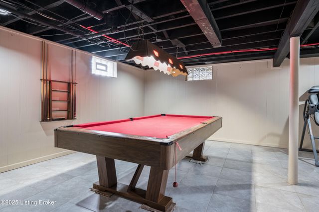 212 Sage Rd, Louisville, KY 40207