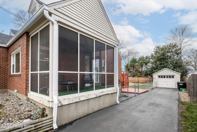 212 Sage Rd, Louisville, KY 40207