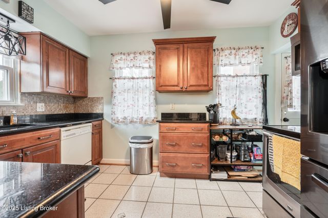 212 Sage Rd, Louisville, KY 40207