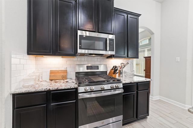 3324 Hickory Leaf Trail, Conroe, TX 77301