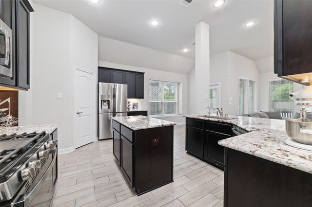 3324 Hickory Leaf Trail, Conroe, TX 77301