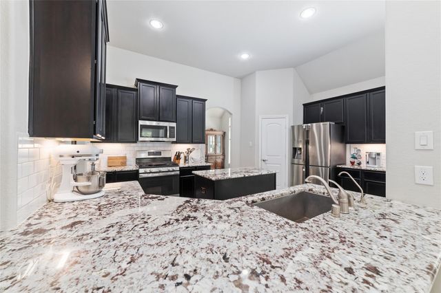 3324 Hickory Leaf Trail, Conroe, TX 77301