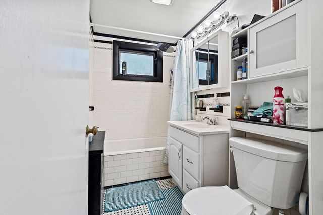 3 Seagrave Rd, Cambridge, MA 02140