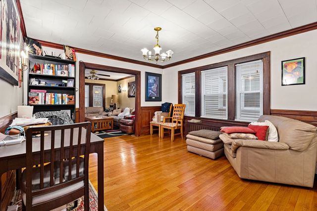 3 Seagrave Rd, Cambridge, MA 02140