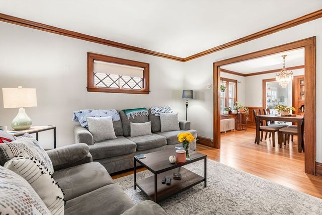 3 Seagrave Rd, Cambridge, MA 02140