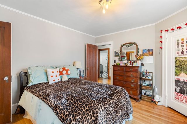 3 Seagrave Rd, Cambridge, MA 02140