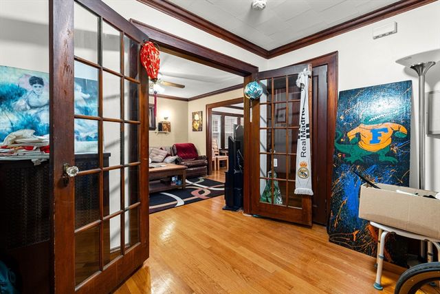 3 Seagrave Rd, Cambridge, MA 02140