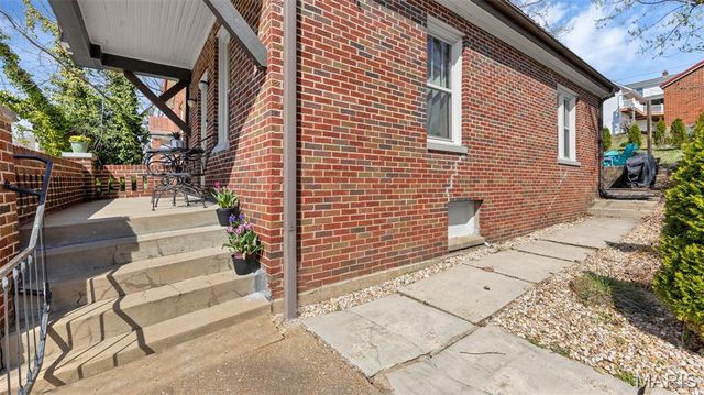 125 W 2nd Street, Hermann, MO 65041
