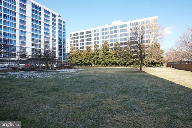 1101 3RD ST SW #202, Washington, DC 20024