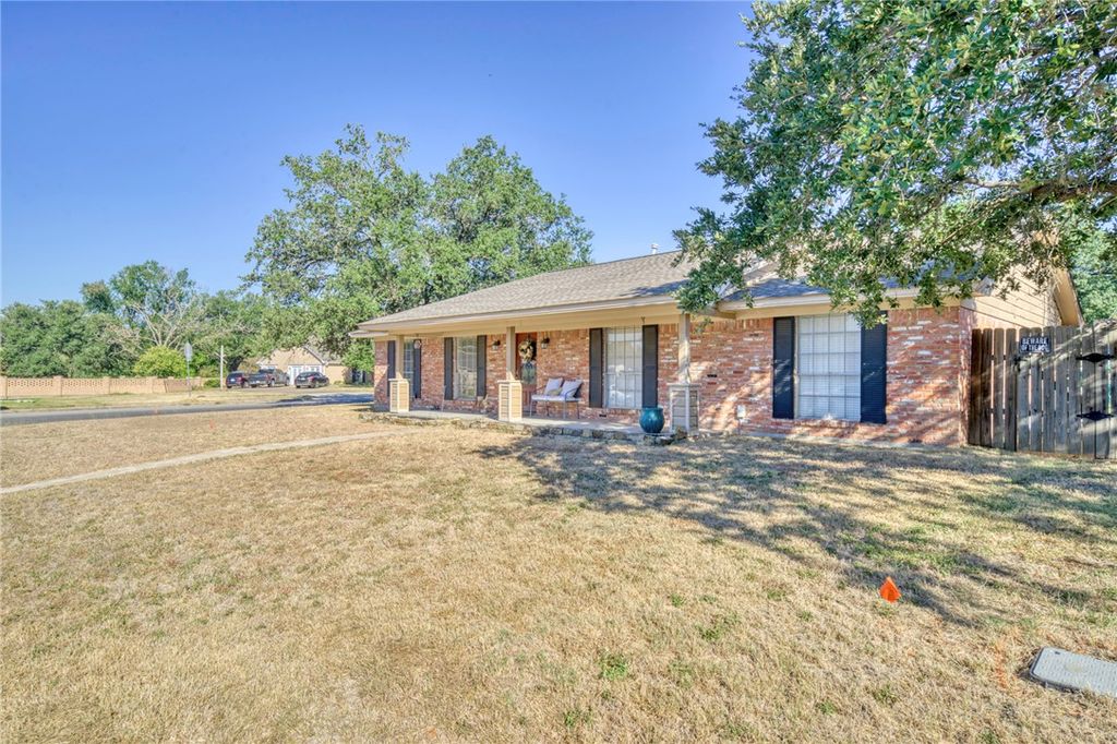 3501 Midwest Drive, Bryan, TX 77802 — photo 3