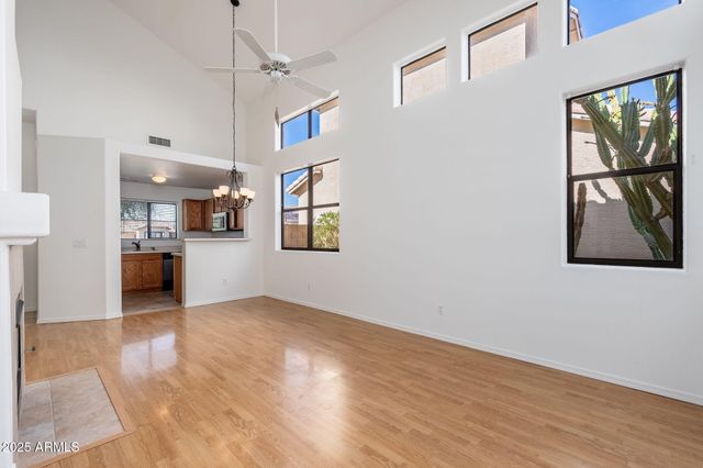 1425 S LINDSAY Road 54, Mesa, AZ 85204