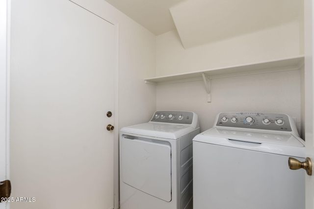 1425 S LINDSAY Road 54, Mesa, AZ 85204