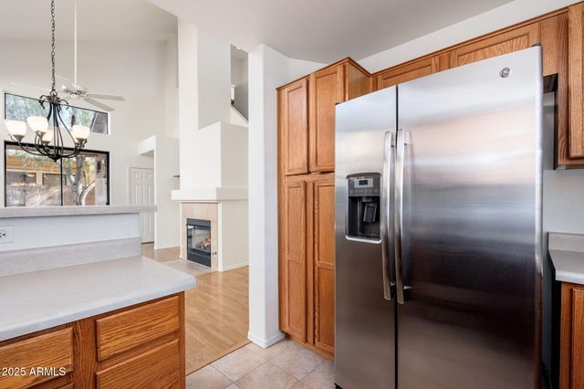 1425 S LINDSAY Road 54, Mesa, AZ 85204