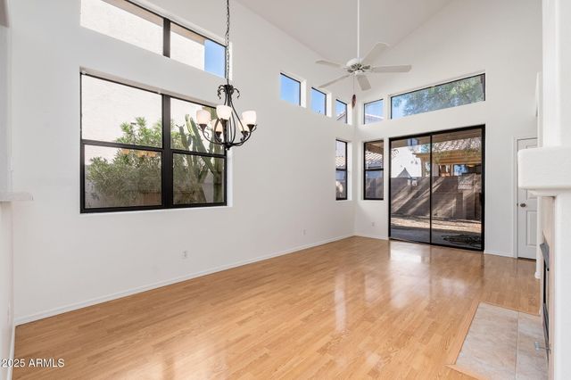 1425 S LINDSAY Road 54, Mesa, AZ 85204