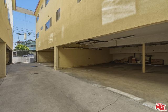 1827 N Van Ness Avenue 6, Los Angeles, CA 90028