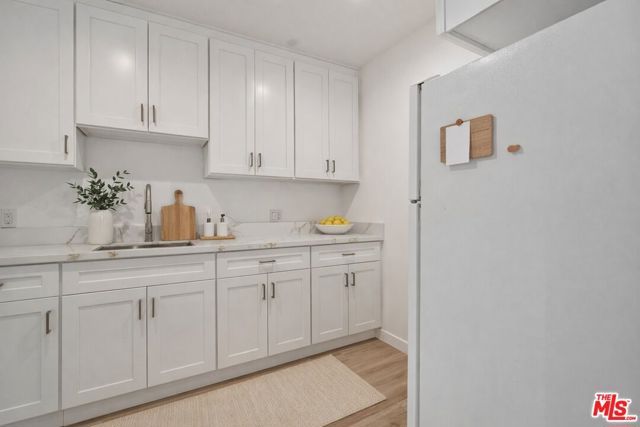 1827 N Van Ness Avenue 6, Los Angeles, CA 90028