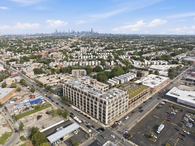 3963 W Belmont Avenue 211, Chicago, IL 60618