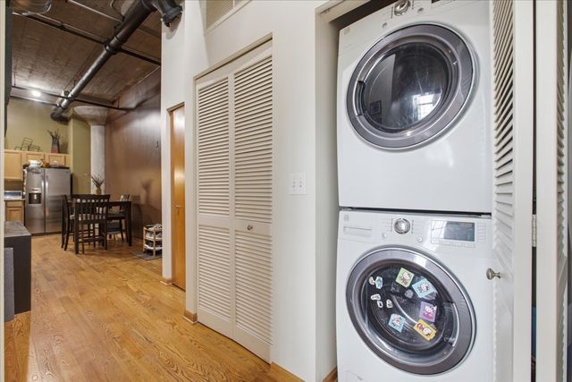 3963 W Belmont Avenue 211, Chicago, IL 60618