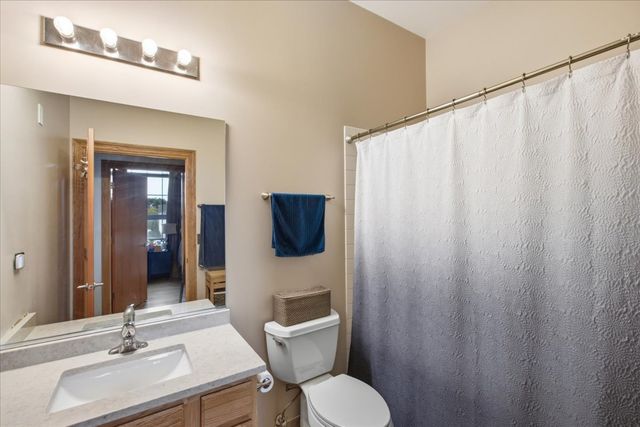 3963 W Belmont Avenue 211, Chicago, IL 60618