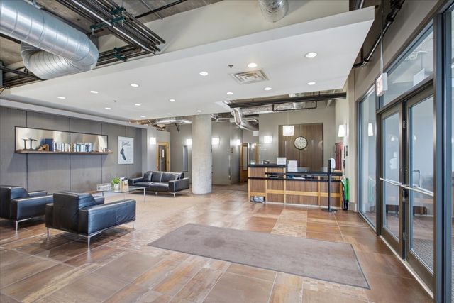 3963 W Belmont Avenue 211, Chicago, IL 60618