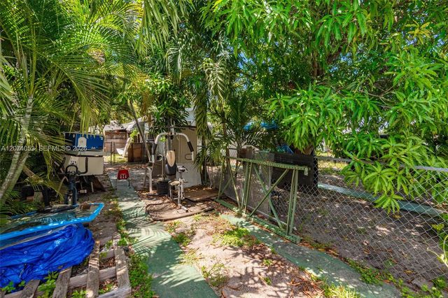 229-230 NW 48th Court, Miami, FL 33126