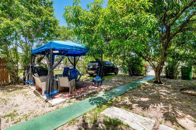 229-230 NW 48th Court, Miami, FL 33126
