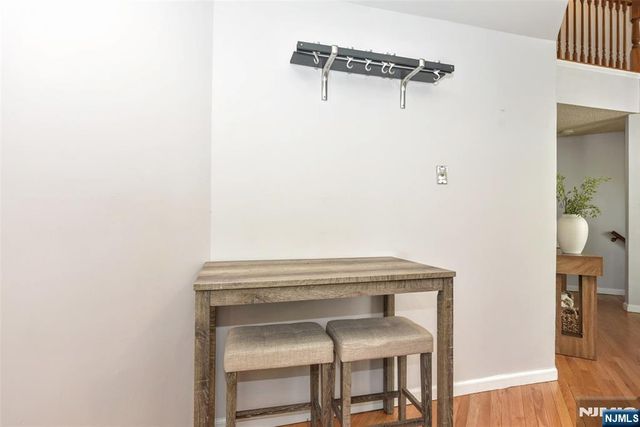 1069 Cambridge Court, Mahwah, NJ 07430