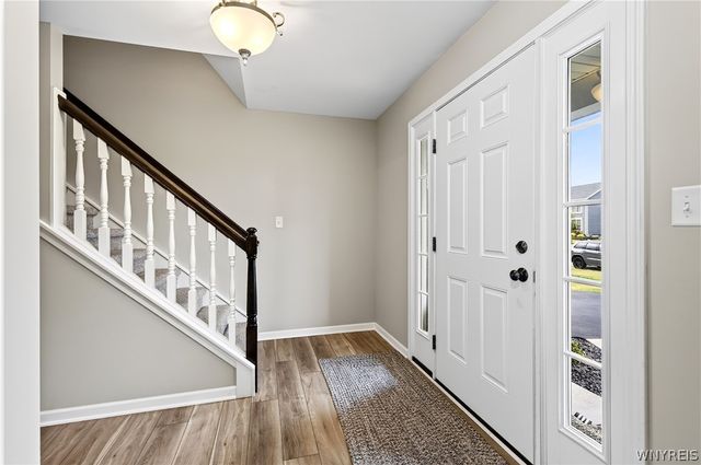 22 Vista Court, West Seneca, NY 14224
