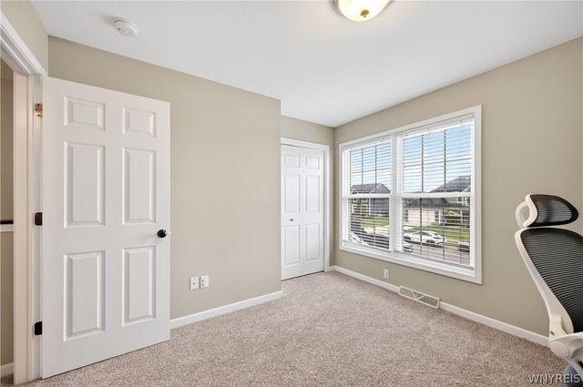 22 Vista Court, West Seneca, NY 14224
