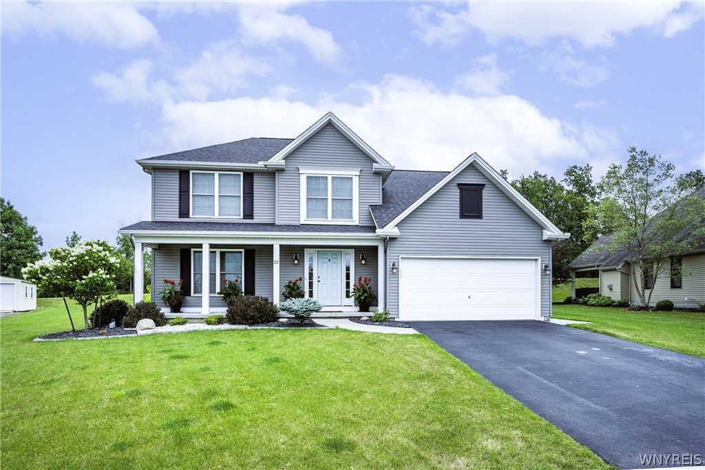 22 Vista Court, West Seneca, NY 14224
