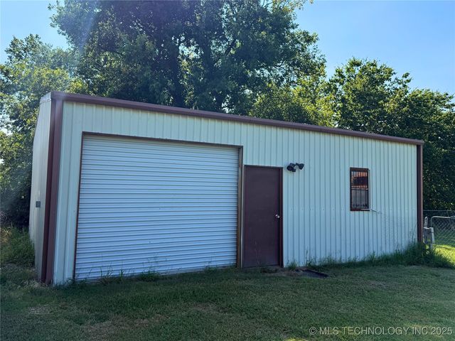 705 Shirley, Madill, OK 73446