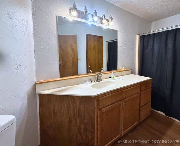 705 Shirley, Madill, OK 73446