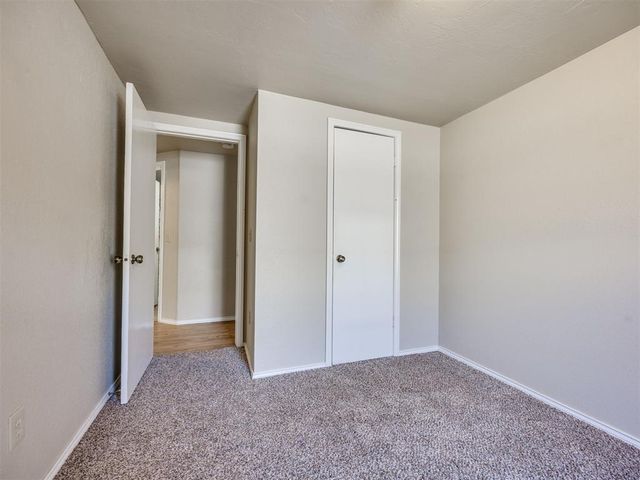 2110 Lonnie Lane, Moore, OK 73170