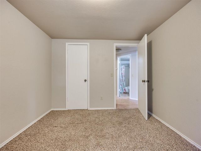 2110 Lonnie Lane, Moore, OK 73170