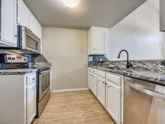 2110 Lonnie Lane, Moore, OK 73170