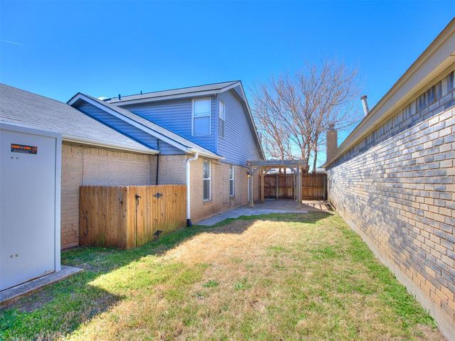 2110 Lonnie Lane, Moore, OK 73170