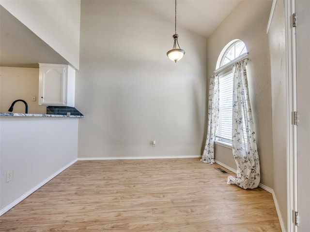 2110 Lonnie Lane, Moore, OK 73170