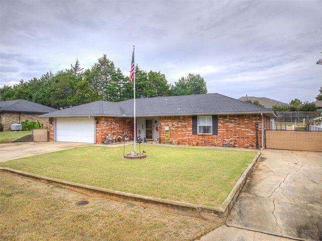 937 Luglena Lane, Purcell, OK 73080