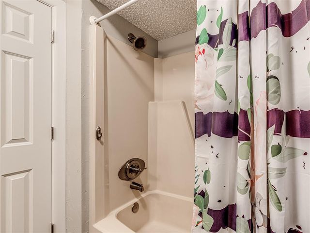 937 Luglena Lane, Purcell, OK 73080