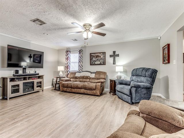 937 Luglena Lane, Purcell, OK 73080